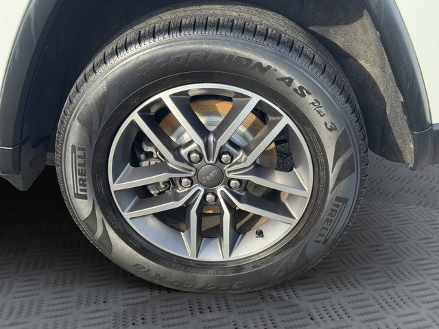 Used 2020 Jeep Grand Cherokee Limited image 29