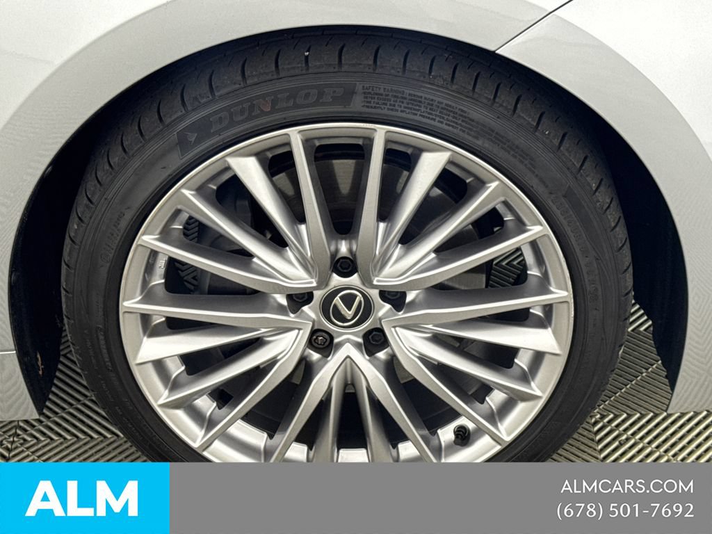 Used 2025 Lexus IS 300 w/ Premium Package RWD image 15