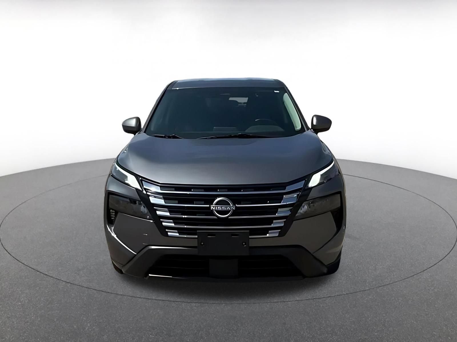 Used 2025 Nissan Rogue SV FWD image 4