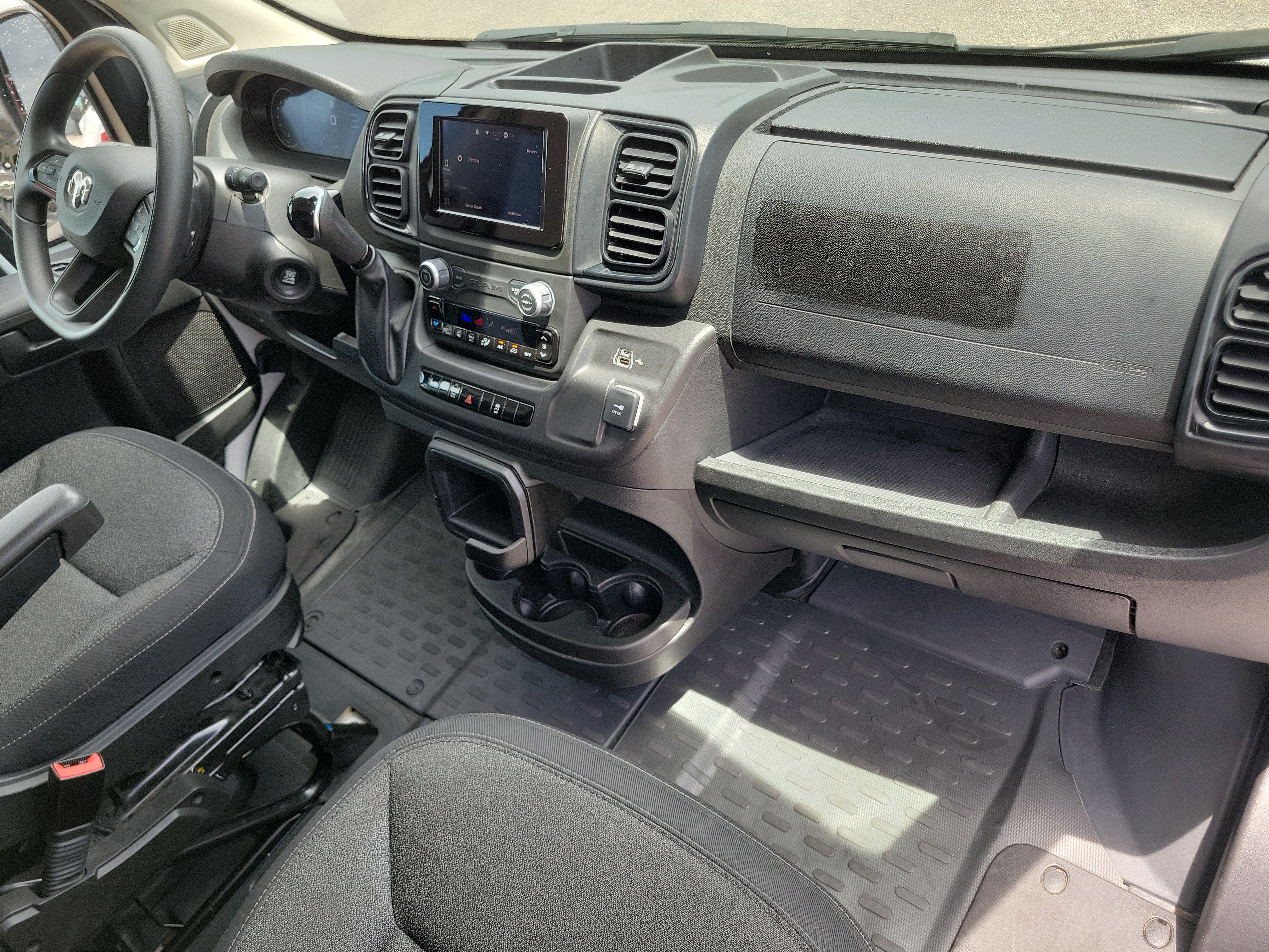 Used 2025 RAM ProMaster 2500 w/ U-Haul Equipment Group FWD image 17