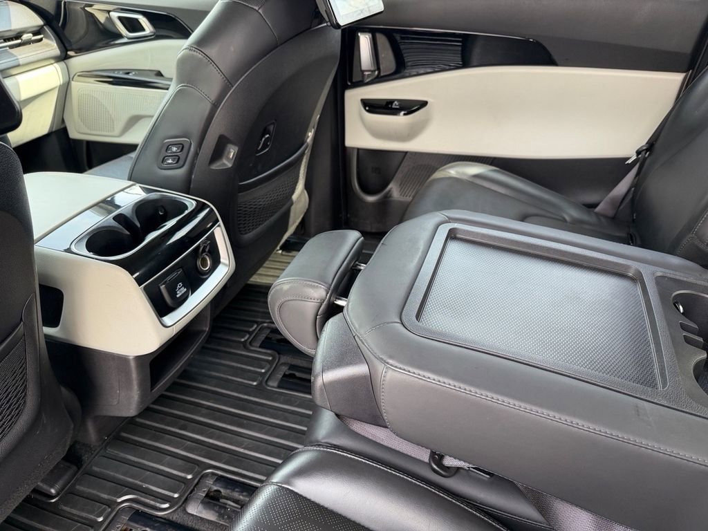 Used 2022 Kia Carnival SX image 13