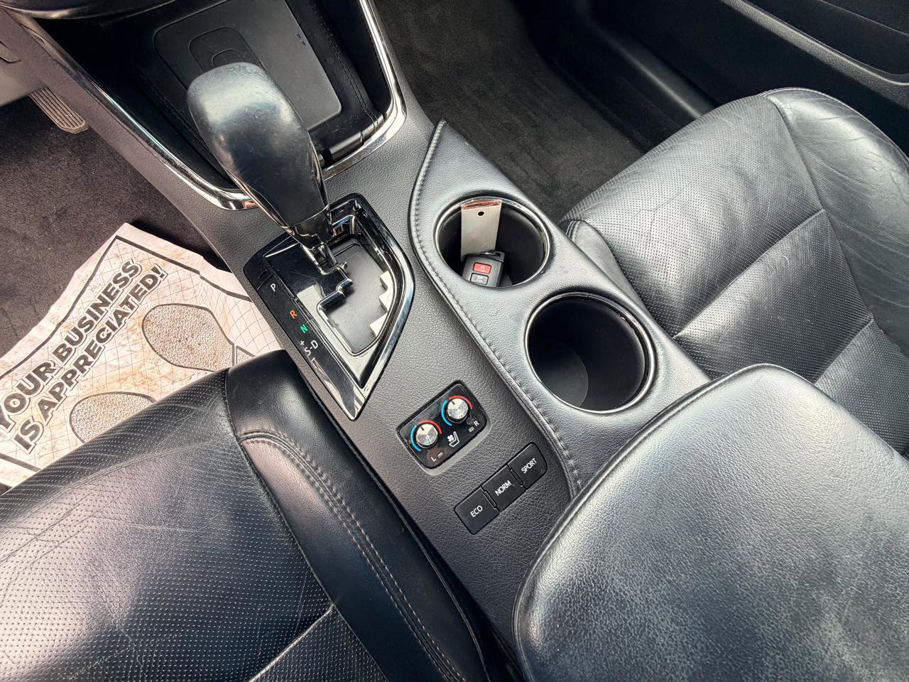 Used 2016 Toyota Avalon Limited image 24