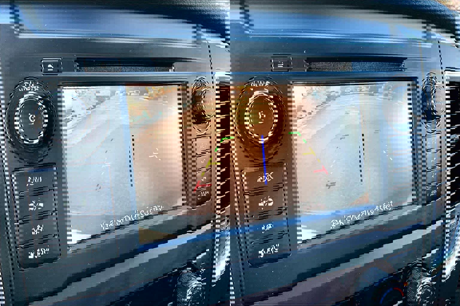 Used 2019 Nissan Titan SV w/ SV Convenience Package image 28