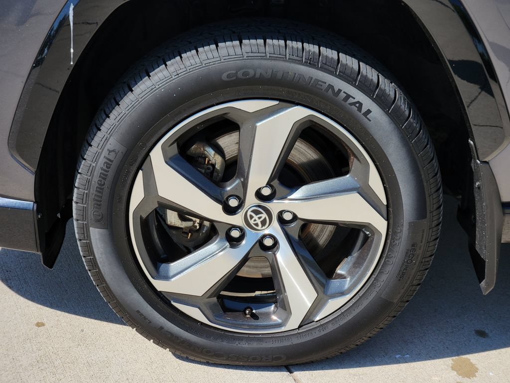 Used 2021 Toyota RAV4 SE AWD/4WD image 14