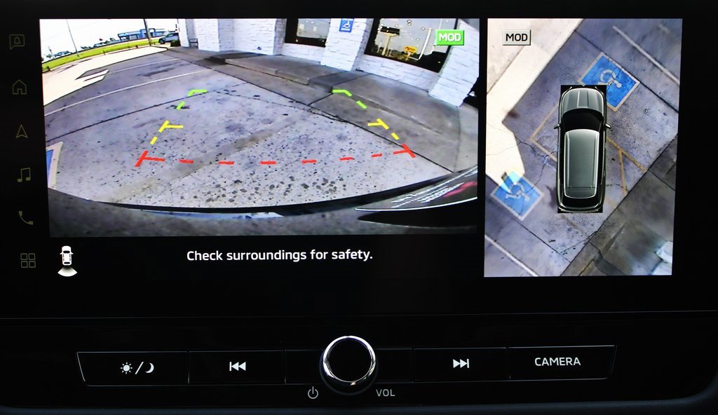 New 2025 Mitsubishi Outlander SE image 25