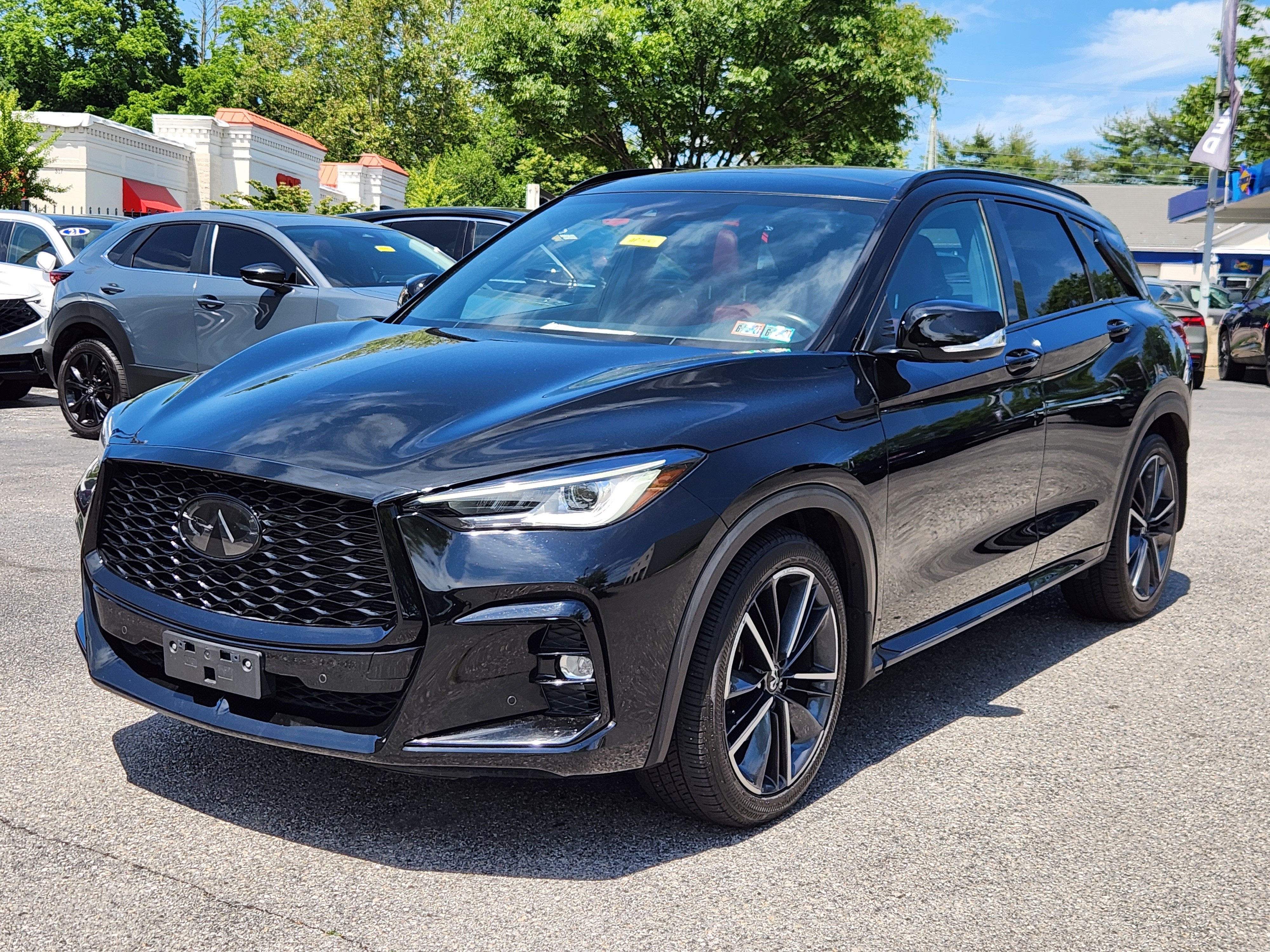 Used 2023 INFINITI QX50 Sport AWD/4WD image 2