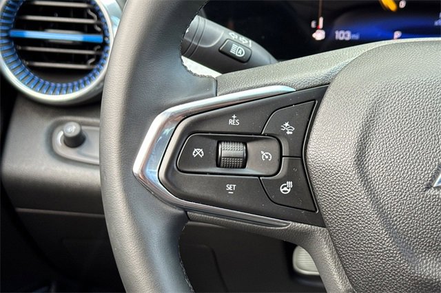 Used 2025 Chevrolet Trax LT w/ Driver Confidence Package image 34