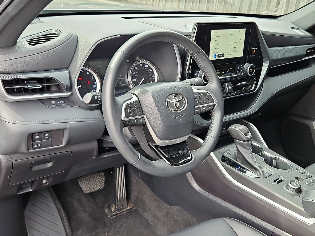 Used 2023 Toyota Highlander XSE AWD/4WD image 26
