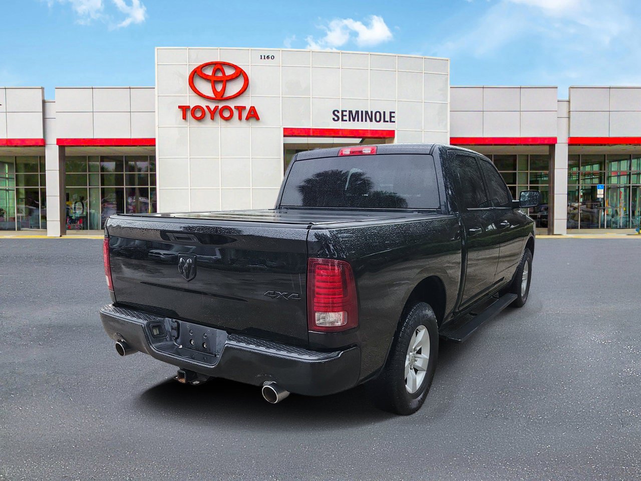Used 2014 RAM 1500 Express w/ Black Ram 1500 Express Group AWD/4WD image 3