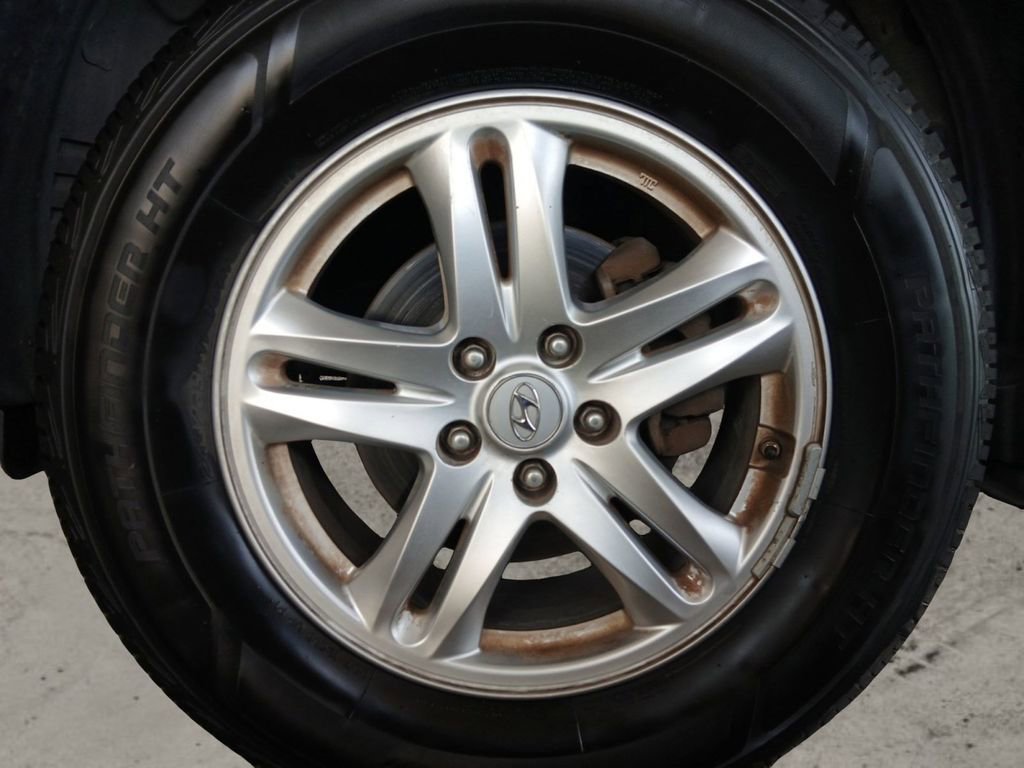 Used 2012 Hyundai Santa Fe GLS image 14