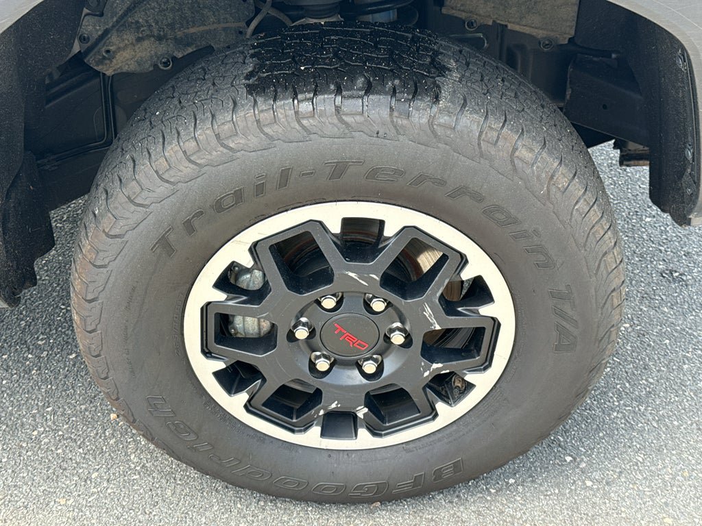 Used 2024 Toyota Tacoma TRD Off-Road AWD/4WD image 32