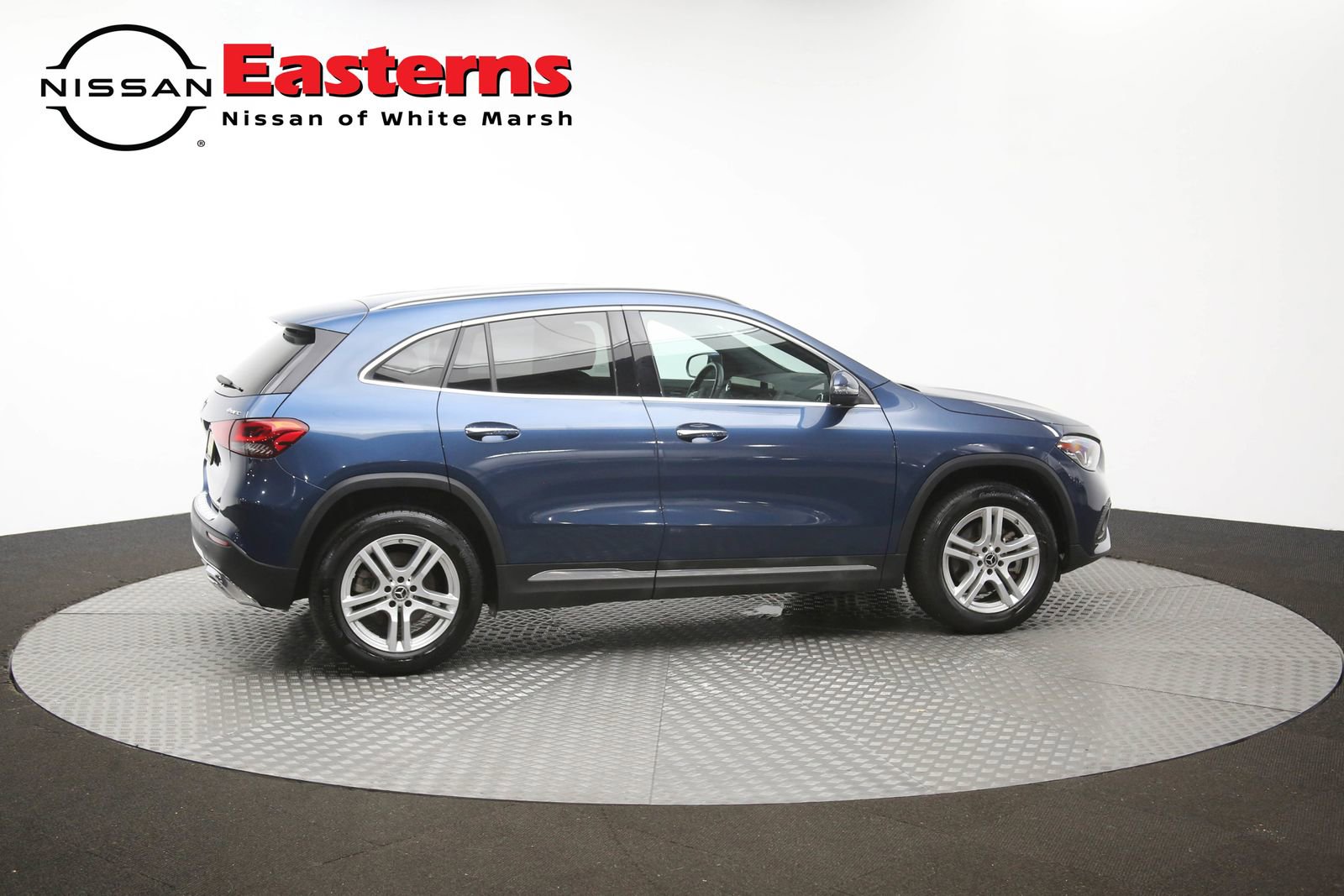 Used 2023 Mercedes-Benz GLA 250 4MATIC w/ Premium Package image 43