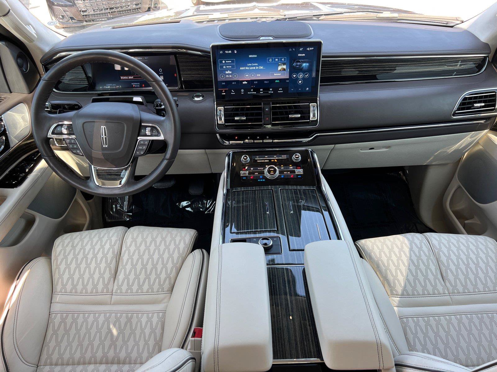 Used 2024 Lincoln Navigator Black Label AWD/4WD image 24