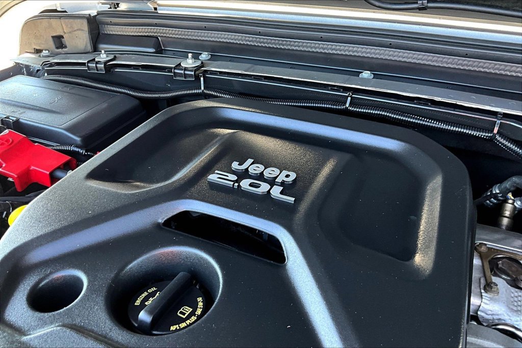Used 2020 Jeep Wrangler Unlimited Sahara AWD/4WD image 34