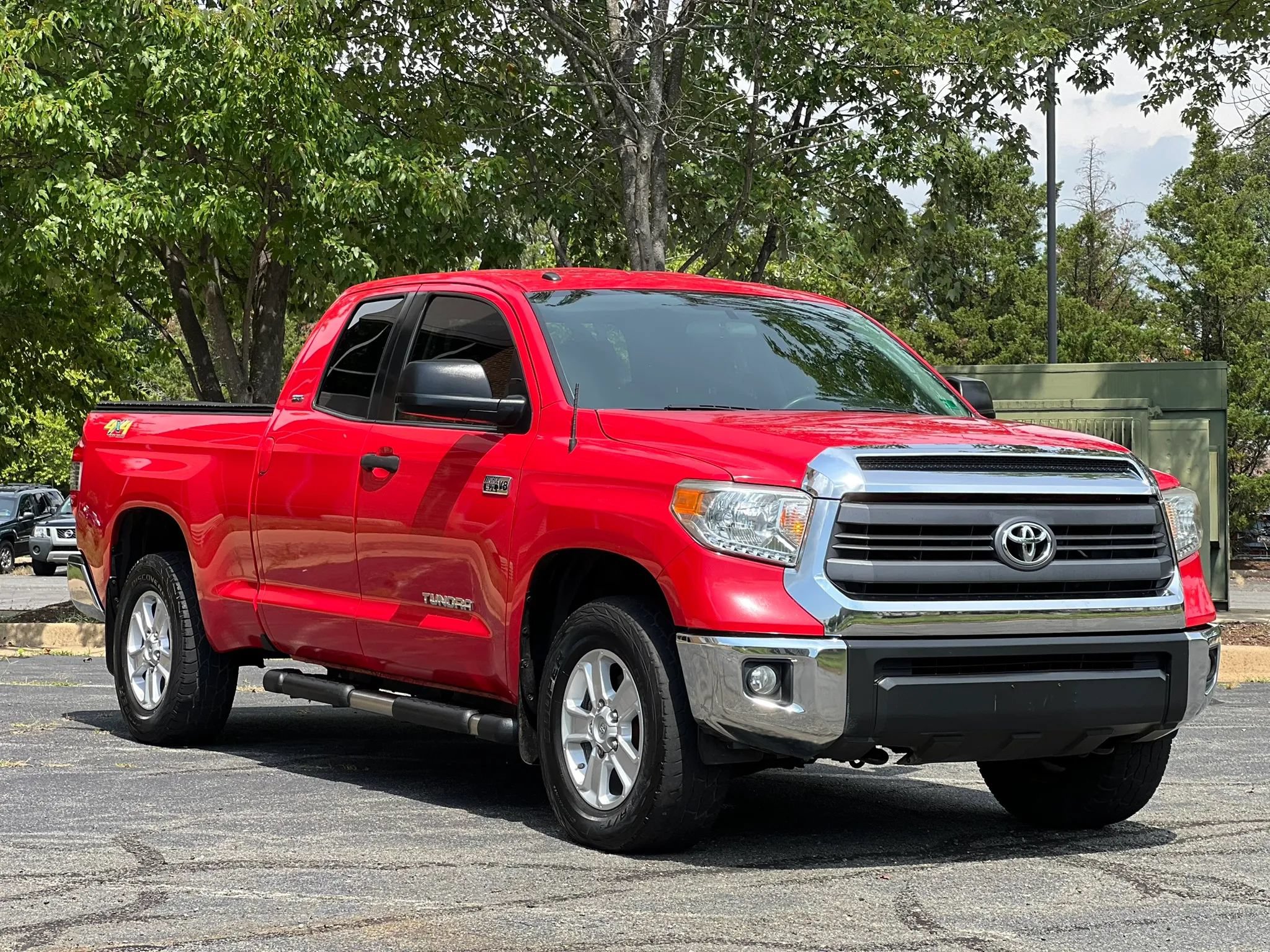 Used 2015 Toyota Tundra SR5 AWD/4WD image 7