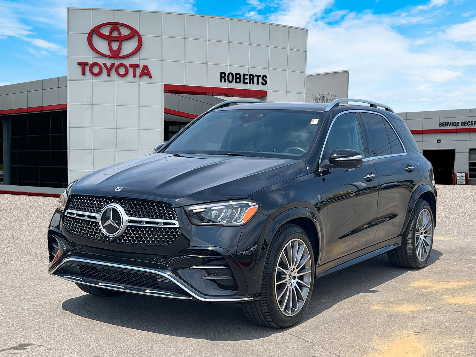 Used 2025 Mercedes-Benz GLE 450e 4MATIC image 3