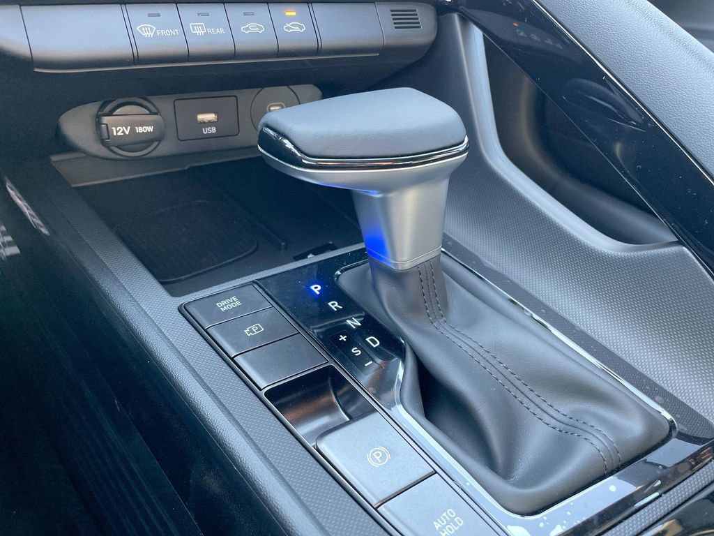 Used 2025 Hyundai Elantra SEL image 46