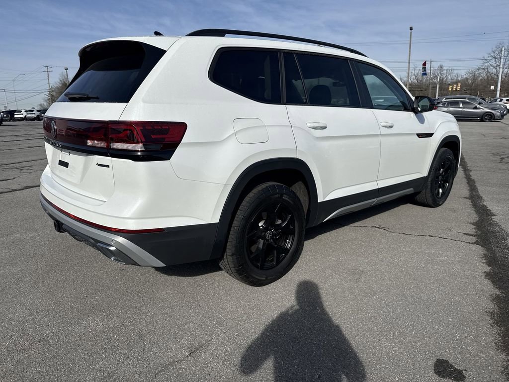 Certified 2024 Volkswagen Atlas Peak Edition SEL image 4