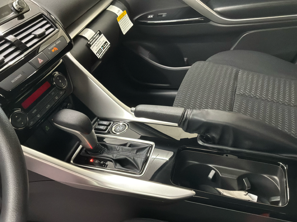 New 2025 Mitsubishi Eclipse Cross LE AWD/4WD image 5