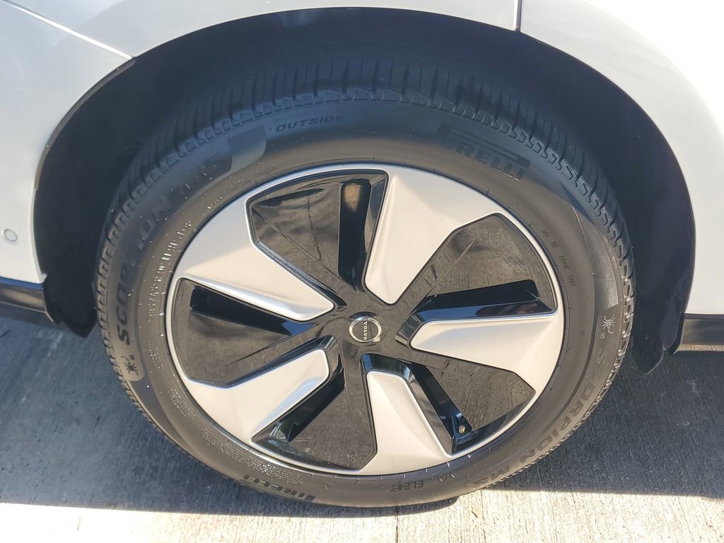 Certified 2025 Volvo EX90 Plus AWD/4WD image 7