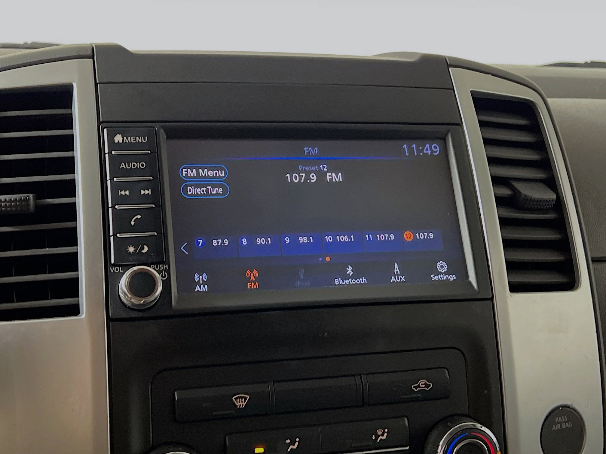 Used 2019 Nissan Frontier SV image 27