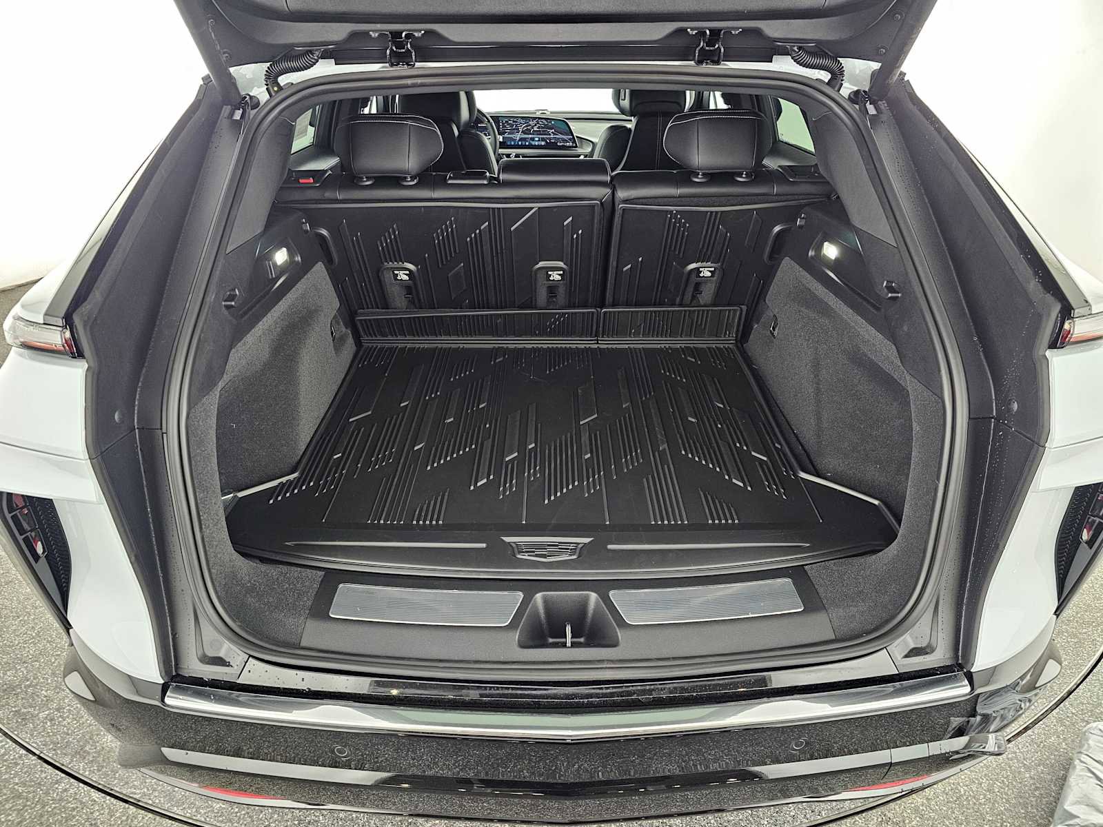 New 2026 Cadillac Lyriq Luxury w/ LPO, Floor Liner Package image 14