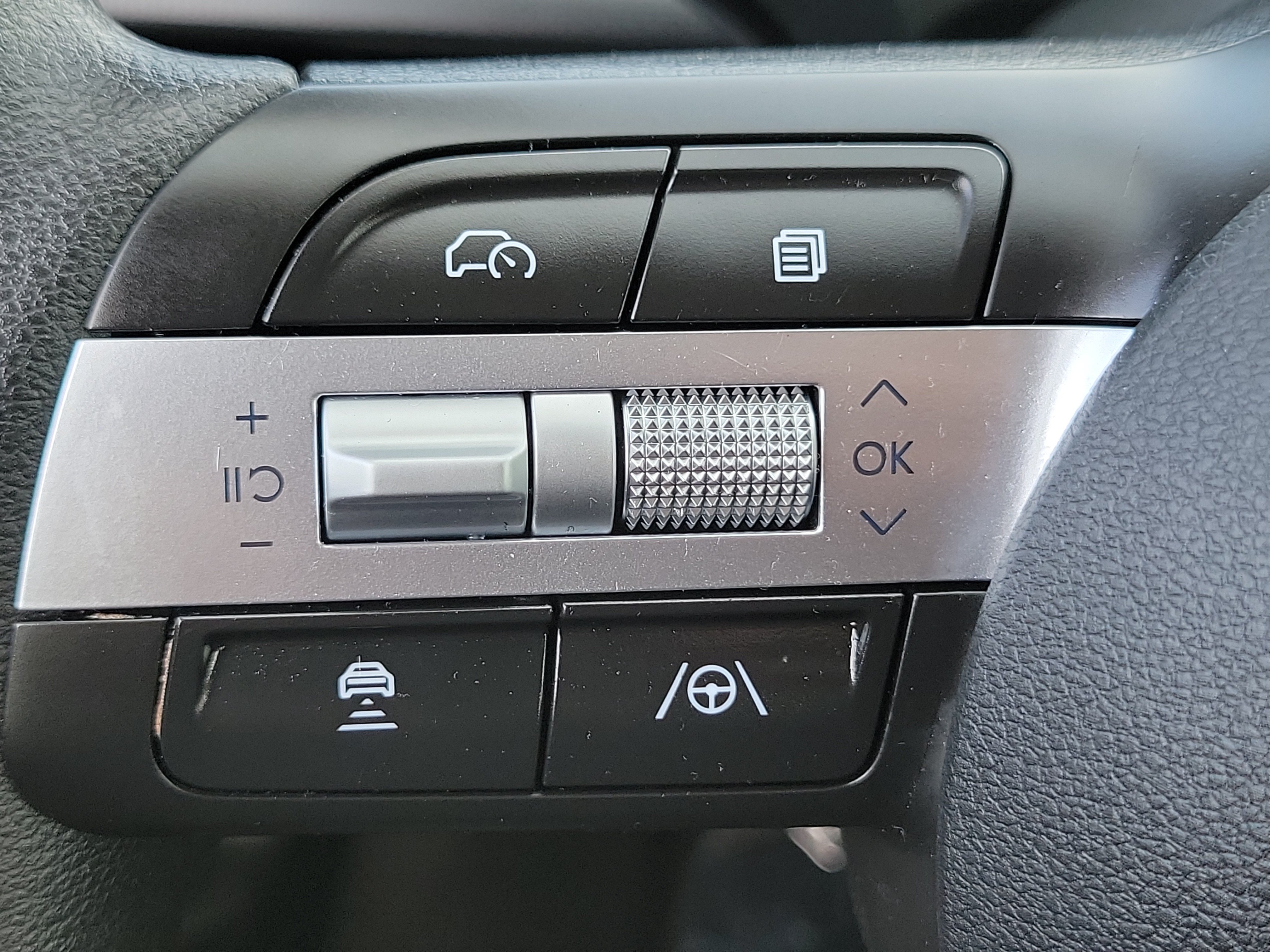 Certified 2026 Hyundai Tucson SE FWD image 8