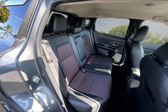 Certified 2026 Nissan Kicks SR FWD image 25