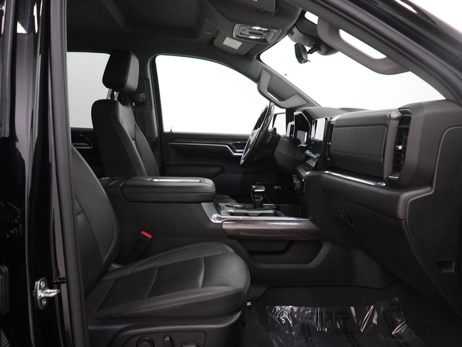 Used 2022 Chevrolet Silverado 1500 LTZ AWD/4WD image 14