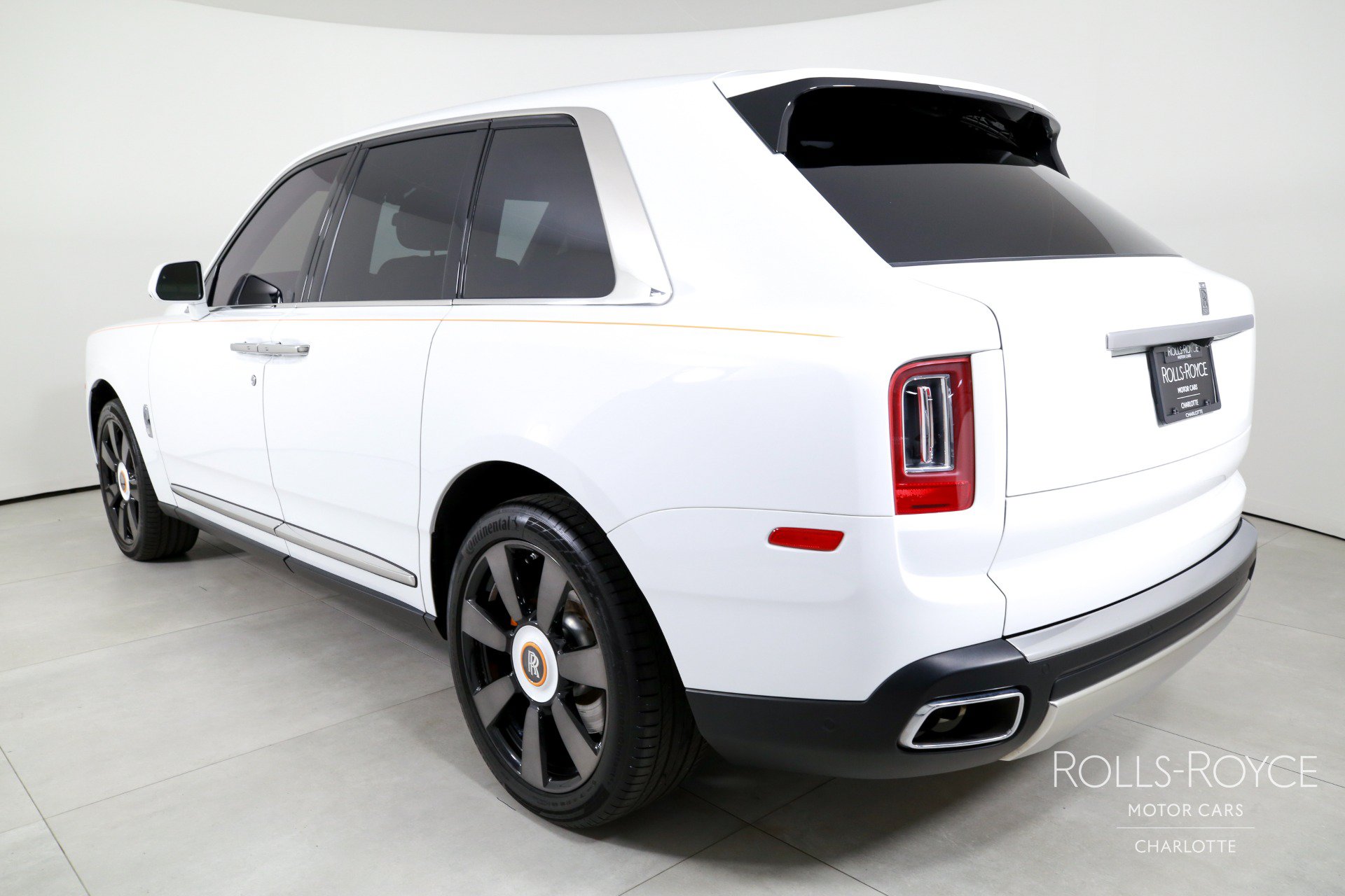 Certified 2020 Rolls-Royce Cullinan AWD/4WD image 7