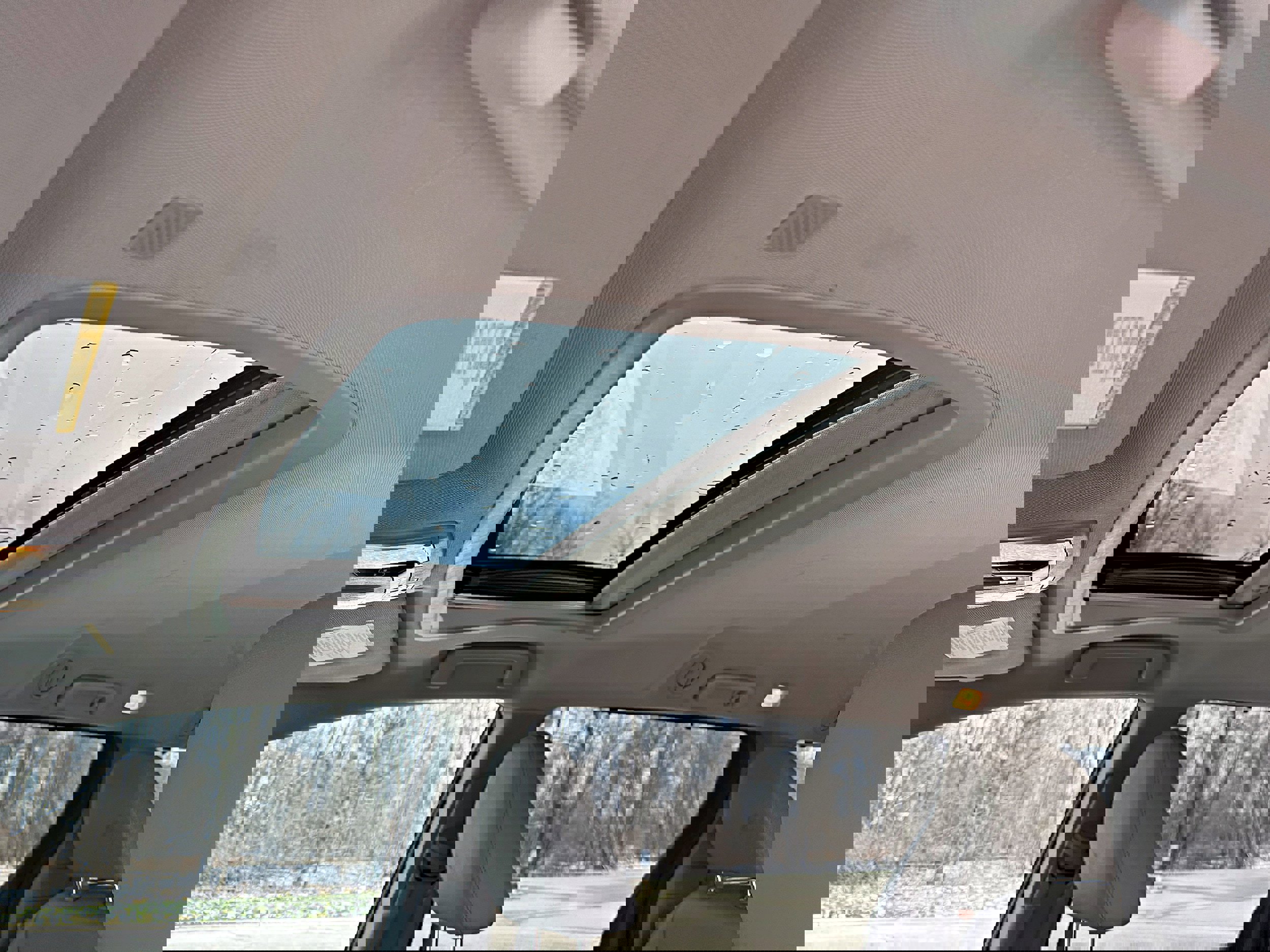 Used 2020 Toyota Sienna XLE w/ Carpet Mat Package image 18