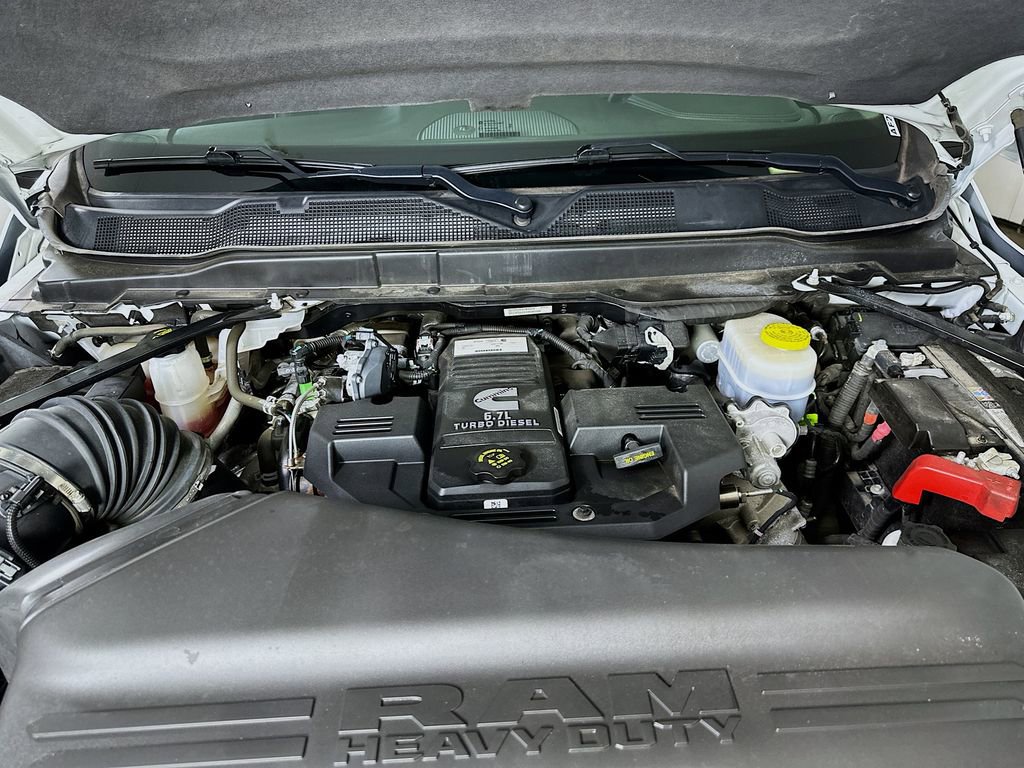 Used 2024 RAM 2500 Laramie AWD/4WD image 9