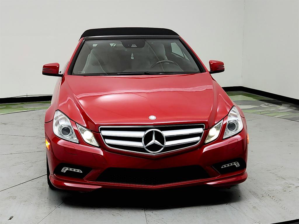 Used 2011 Mercedes-Benz E 550 Cabriolet image 2