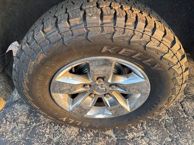 Used 2016 RAM 1500 Classic SLT image 6