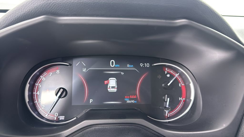 Used 2024 Toyota RAV4 LE image 20