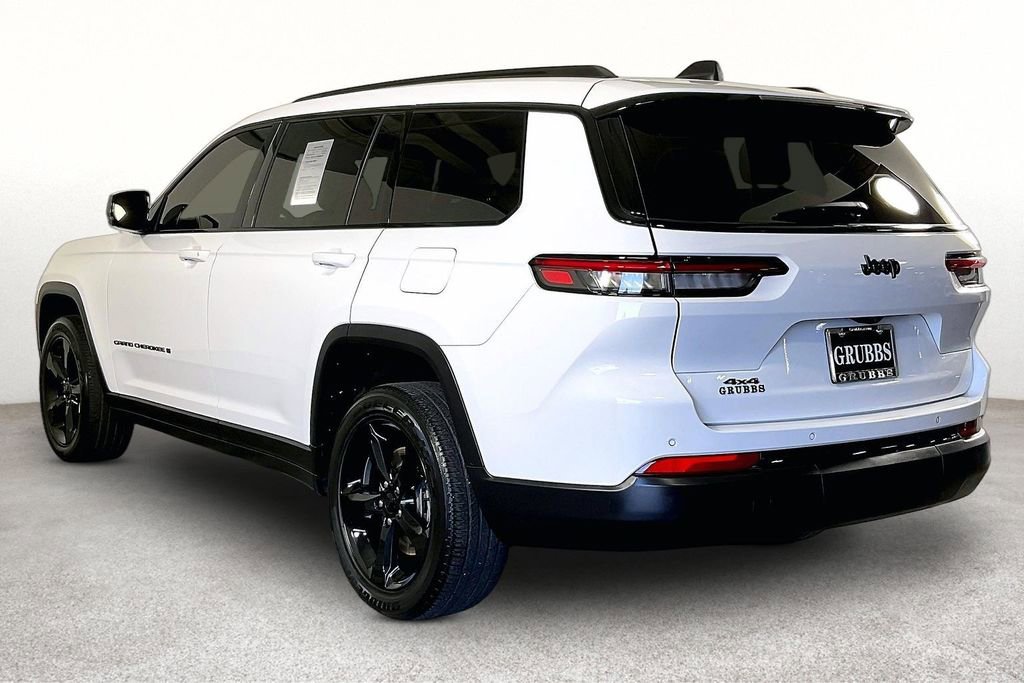 Used 2023 Jeep Grand Cherokee L Laredo AWD/4WD image 17