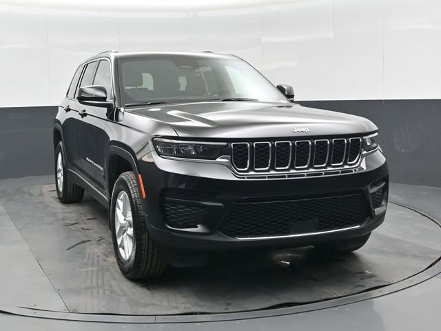 New 2026 Jeep Grand Cherokee Laredo w/ MOPAR Finishing Package AWD/4WD image 10