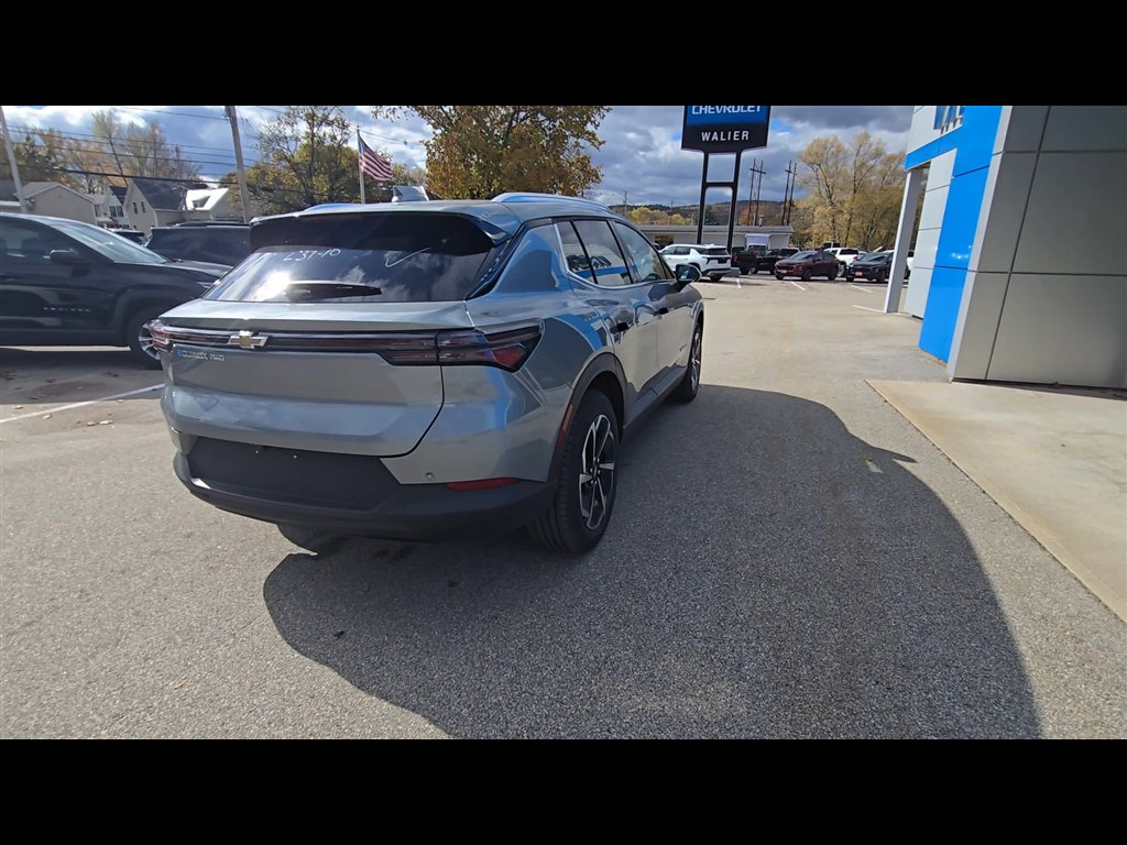 New 2026 Chevrolet Equinox EV LT image 8