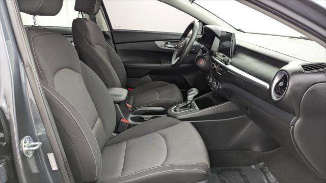 Used 2023 Kia Forte LX image 22