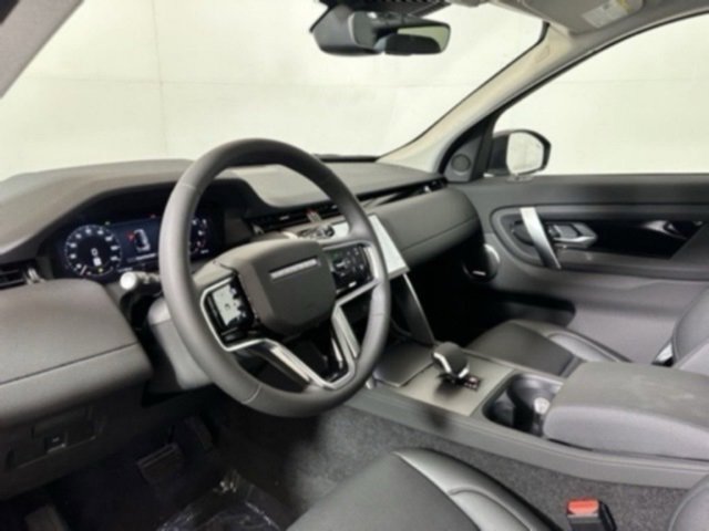 New 2025 Land Rover Discovery Sport S image 9