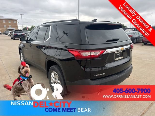 Used 2021 Chevrolet Traverse LT FWD image 3