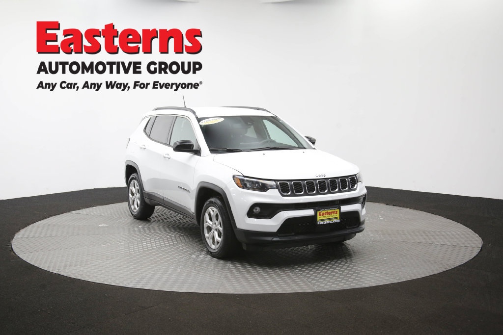 Used 2024 Jeep Compass Latitude AWD/4WD image 52