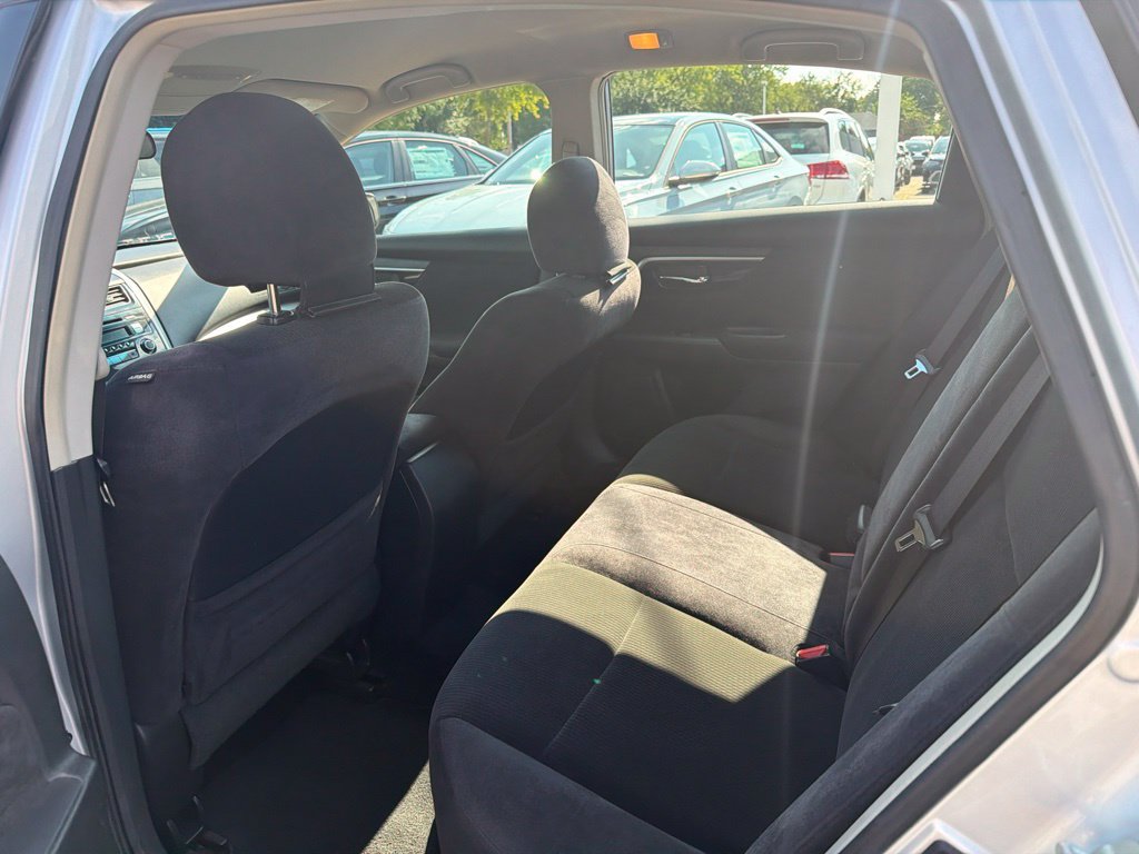 Used 2013 Nissan Altima 2.5 S FWD image 12