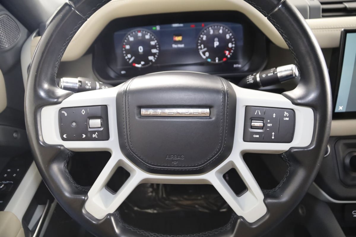 Used 2022 Land Rover Defender 110 X-Dynamic HSE image 38