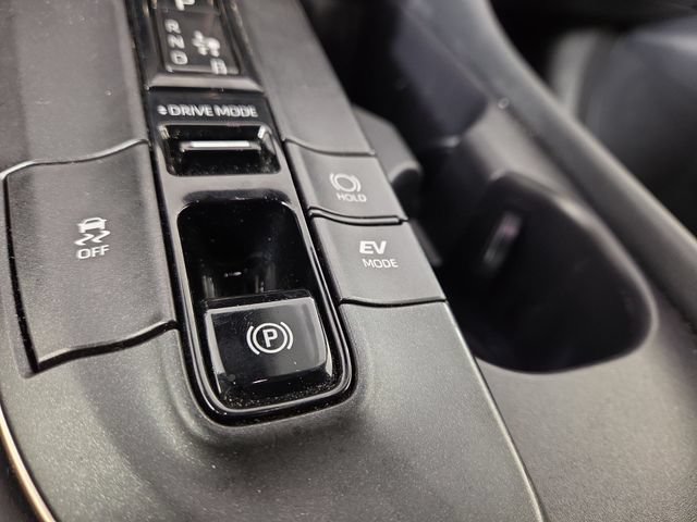 Used 2023 Toyota Crown AWD/4WD image 27