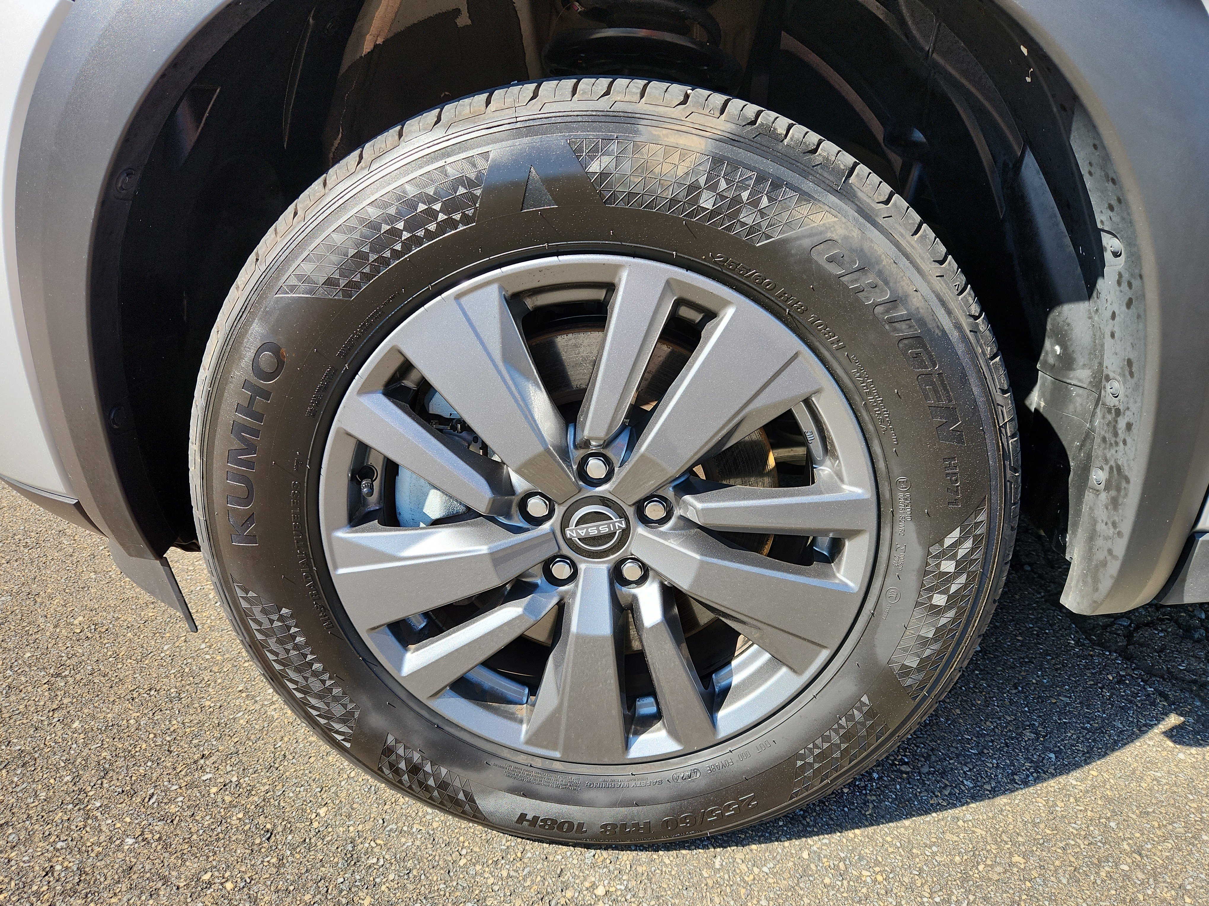 Used 2025 Nissan Pathfinder SV image 53