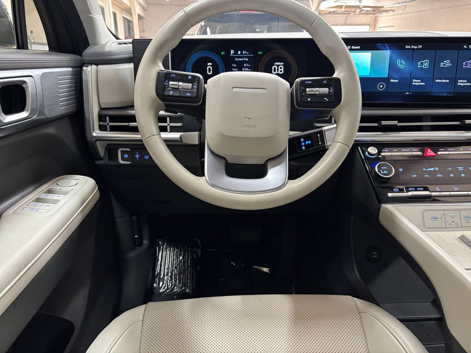 Used 2025 Hyundai Santa Fe SEL FWD image 32