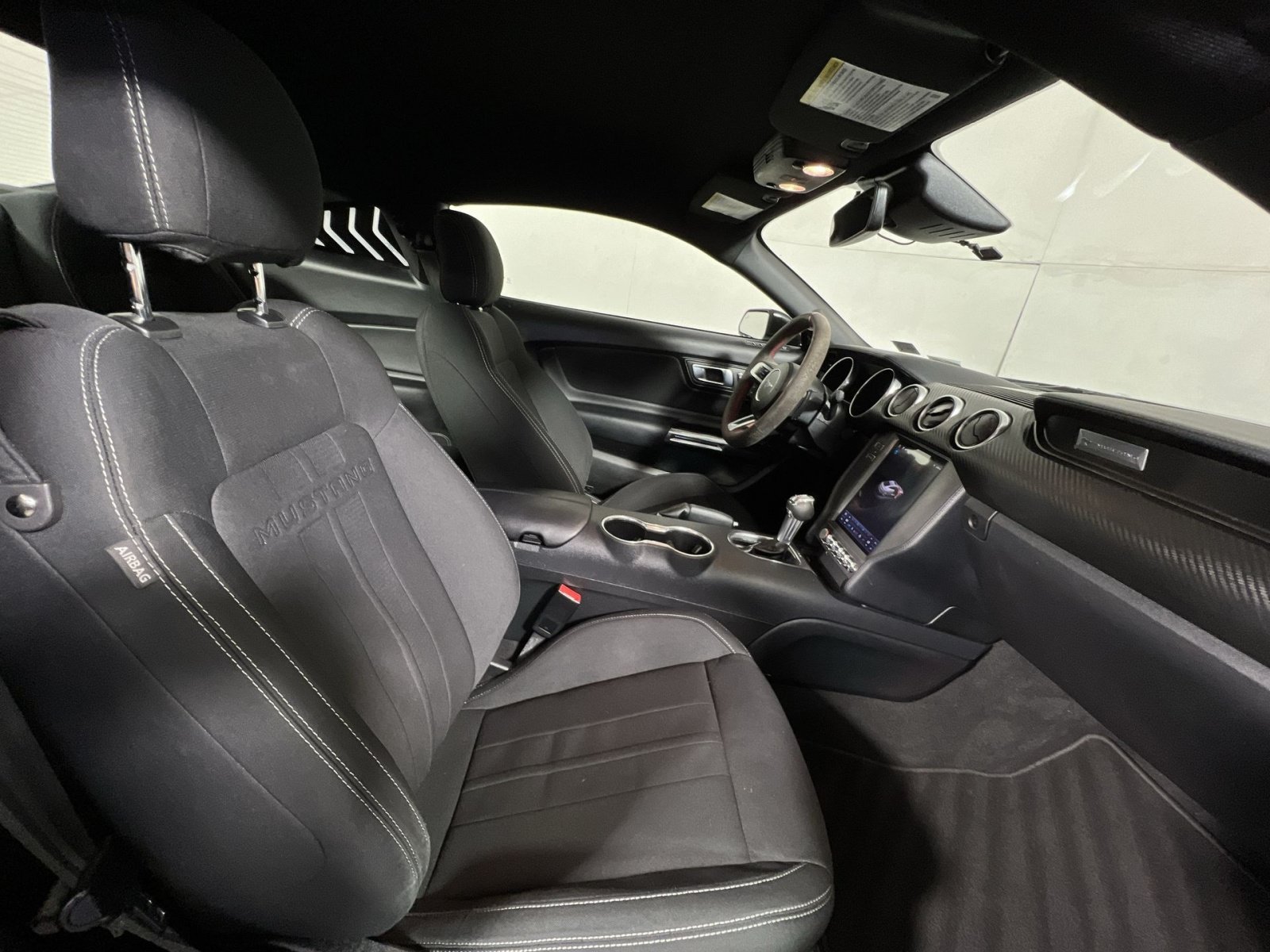 Certified 2022 Ford Mustang Coupe RWD image 25