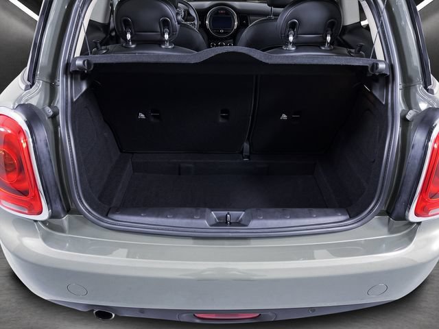 Used 2019 MINI Cooper 2-Door Hardtop w/ Signature Upholstery Package FWD image 10