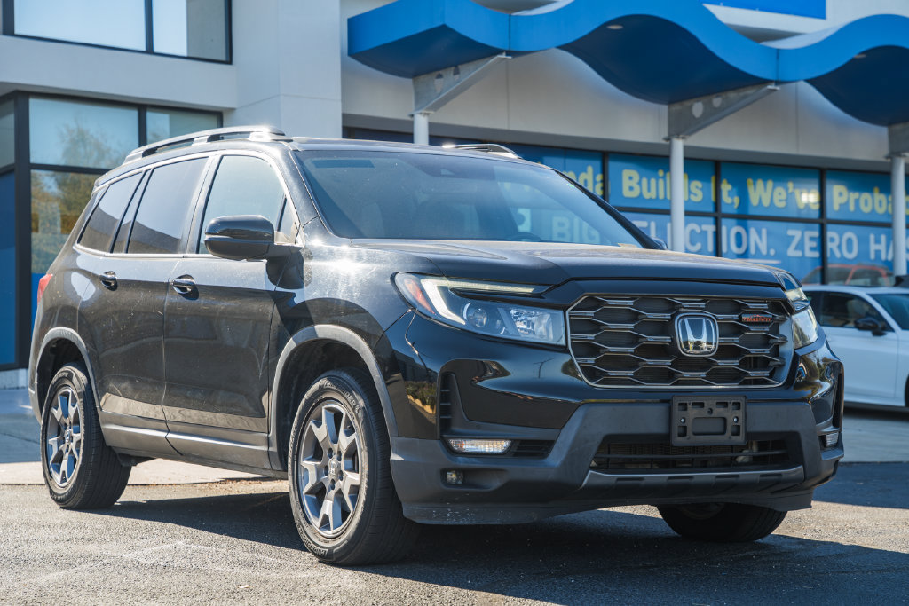 Used 2022 Honda Passport TrailSport image 1